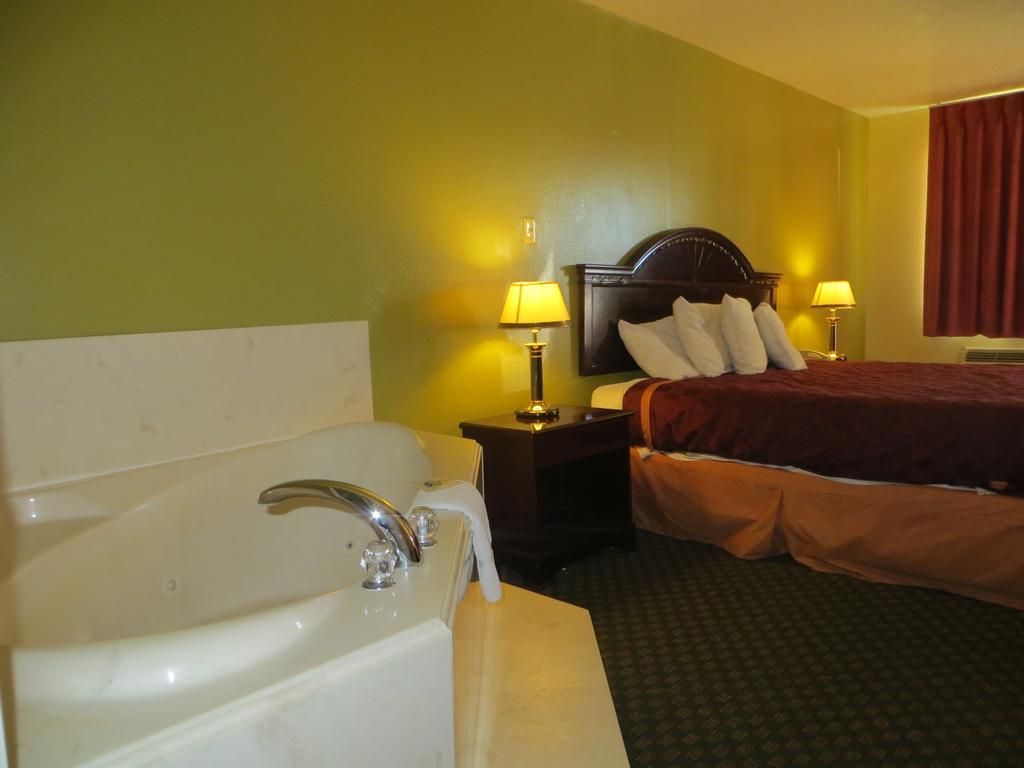 Americas Best Value Inn & Suites Hempstead Zimmer foto