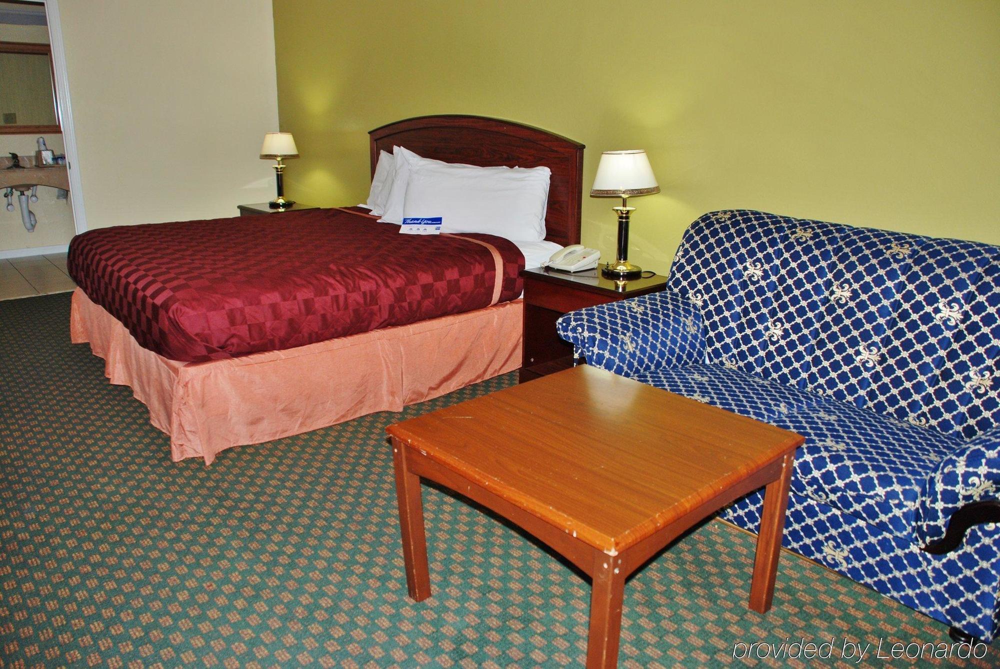Americas Best Value Inn & Suites Hempstead Exterior foto