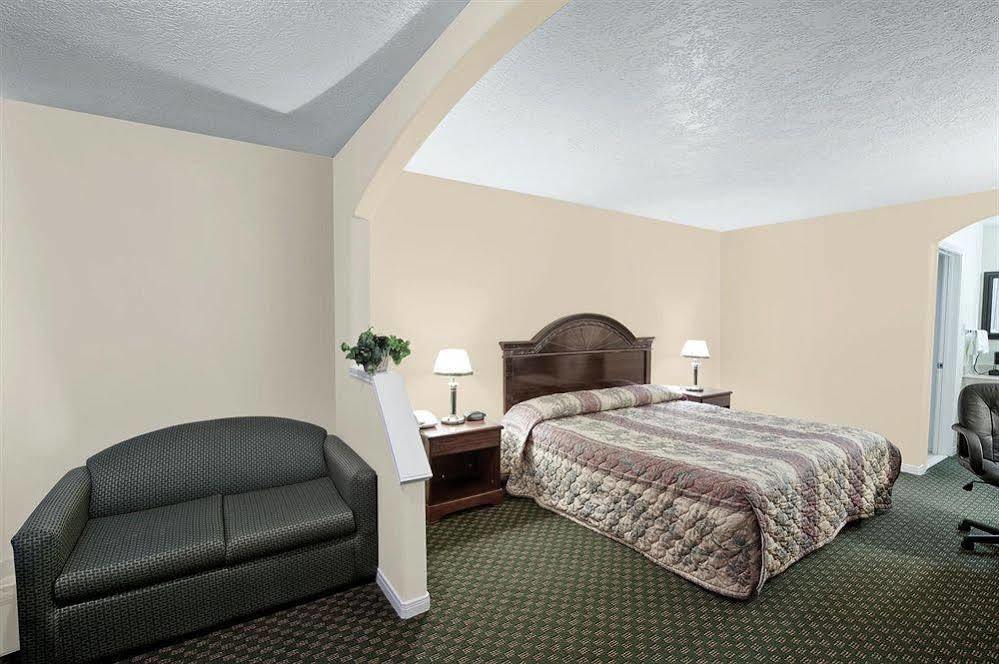 Americas Best Value Inn & Suites Hempstead Exterior foto